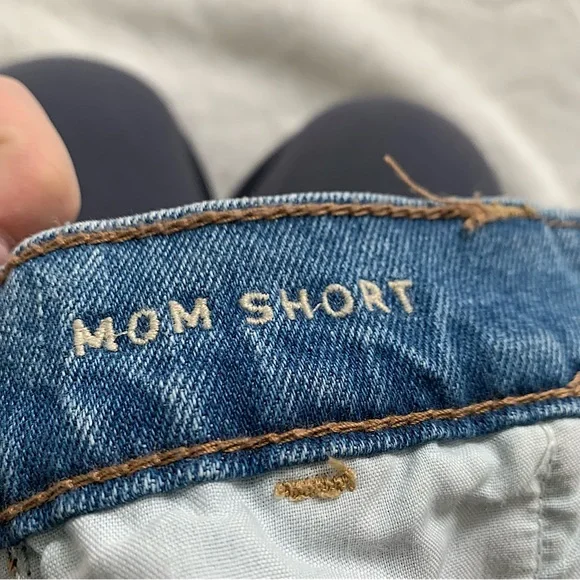 AMERICAN EAGLE | "Mom short" high waisted jean shorts - Picture 7 of 9